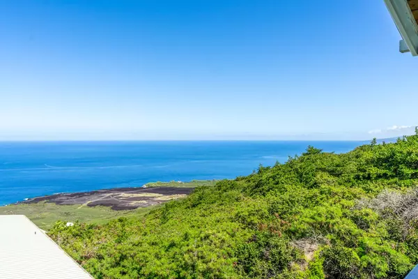 Captain Cook, HI 96704,87-3215 DATURA RD