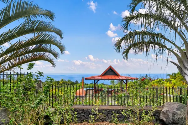 88-1646 MALOLO DR, Captain Cook, HI 96704