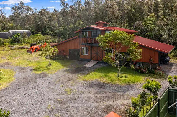 88-1646 MALOLO DR, Captain Cook, HI 96704