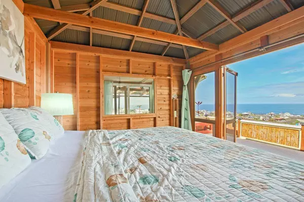 Captain Cook, HI 96704,88-1514 EWALU AVE