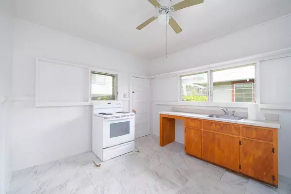 Hilo, HI 96720,62 BARENABA LN