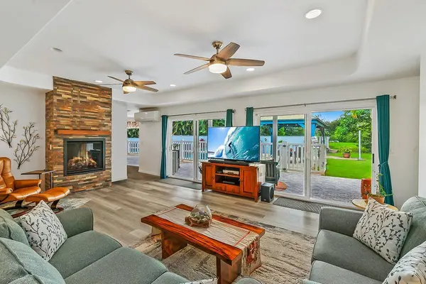 90 NO KA OI PL, Kapaa, HI 96746