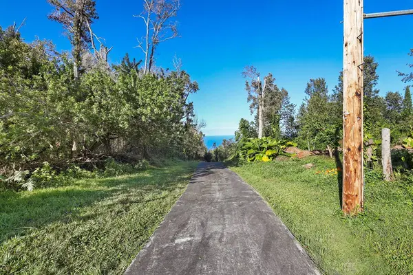 HUANUI RD, Captain Cook, HI 96704