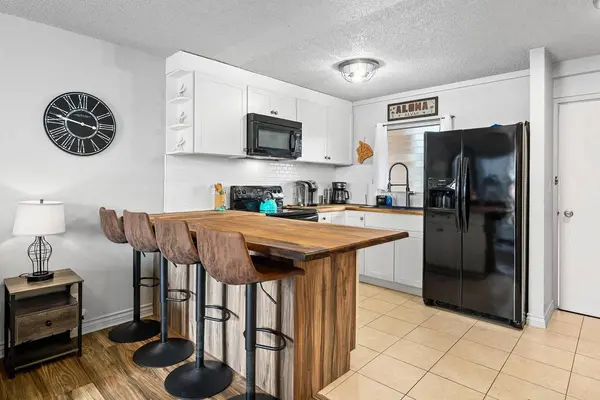 75-5766 KUAKINI HIGHWAY #201, Kailua-kona, HI 96740