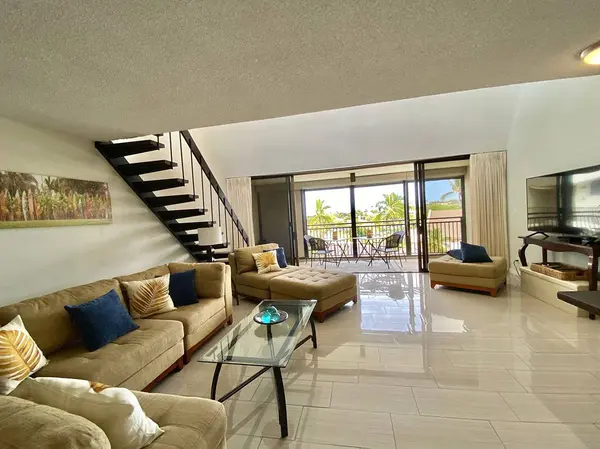 75-5782 KUAKINI HWY #707, Kailua-kona, HI 96740