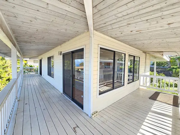 Captain Cook, HI 96704,82-6063 KIRITINA PL