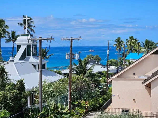 75-5766 KUAKINI HIGHWAY #302, Kailua-kona, HI 96740