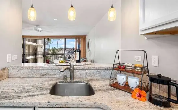 75-5782 KUAKINI HIGHWAY #407, Kailua-kona, HI 96740