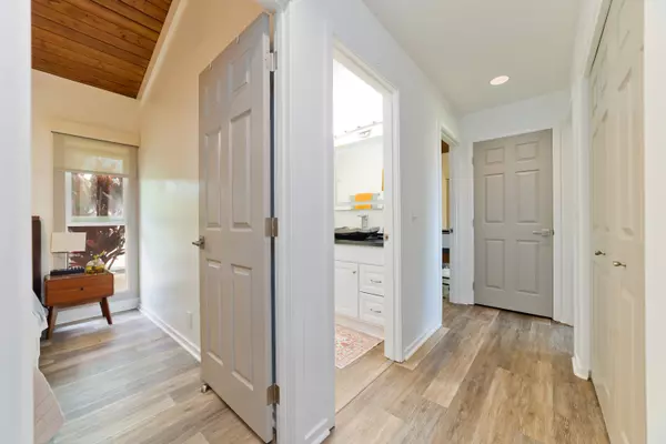 Kailua-kona, HI 96740,76-230 OLOMEA PL