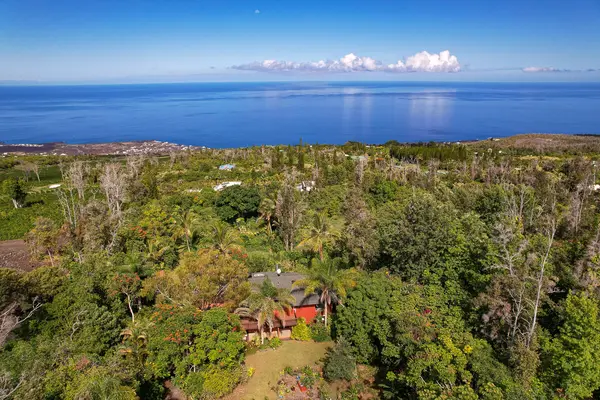 88-1595 ULUA DR, Captain Cook, HI 96704