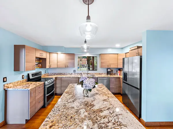 88-1595 ULUA DR, Captain Cook, HI 96704