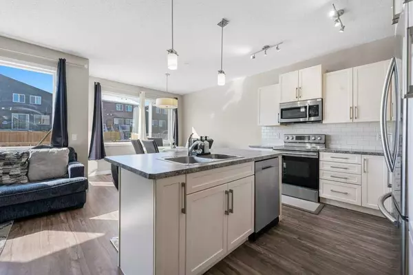 Calgary, AB T3P 0X2,59 Howse MNR Northeast