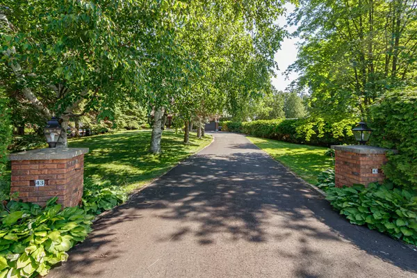 Collingwood, ON L9Y 5P3,43 Georgian Manor DR