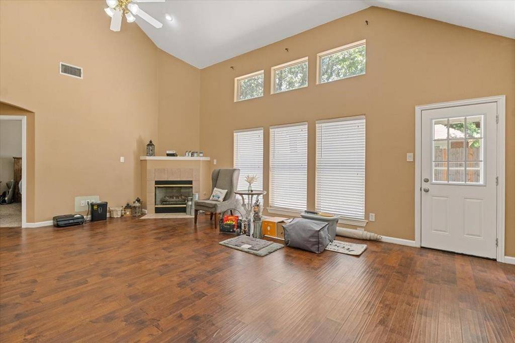 Fort Worth, TX 76137,5516 Champlain Drive