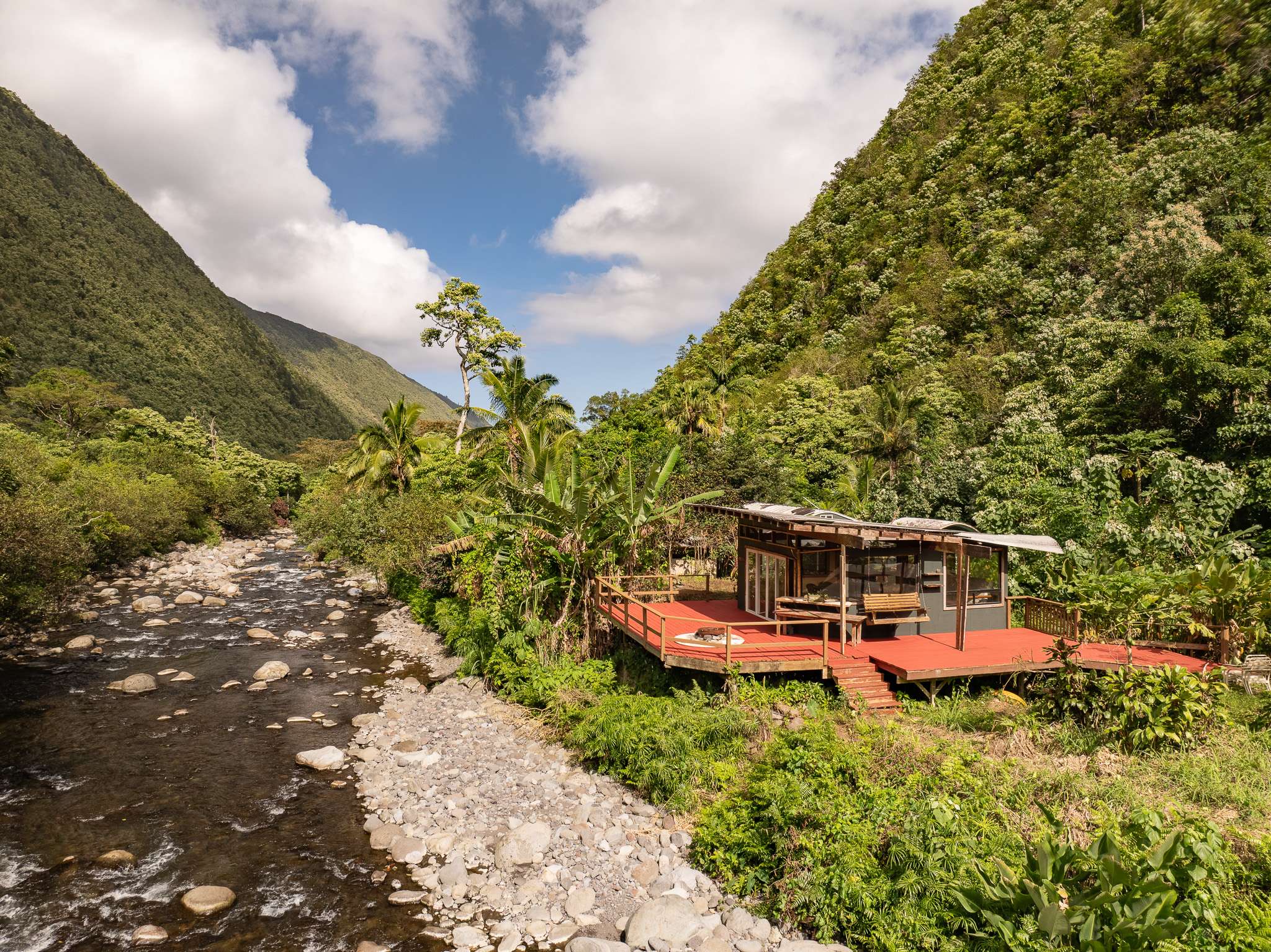 1 WAIPIO VALLEY RD, Honokaa, HI 96727