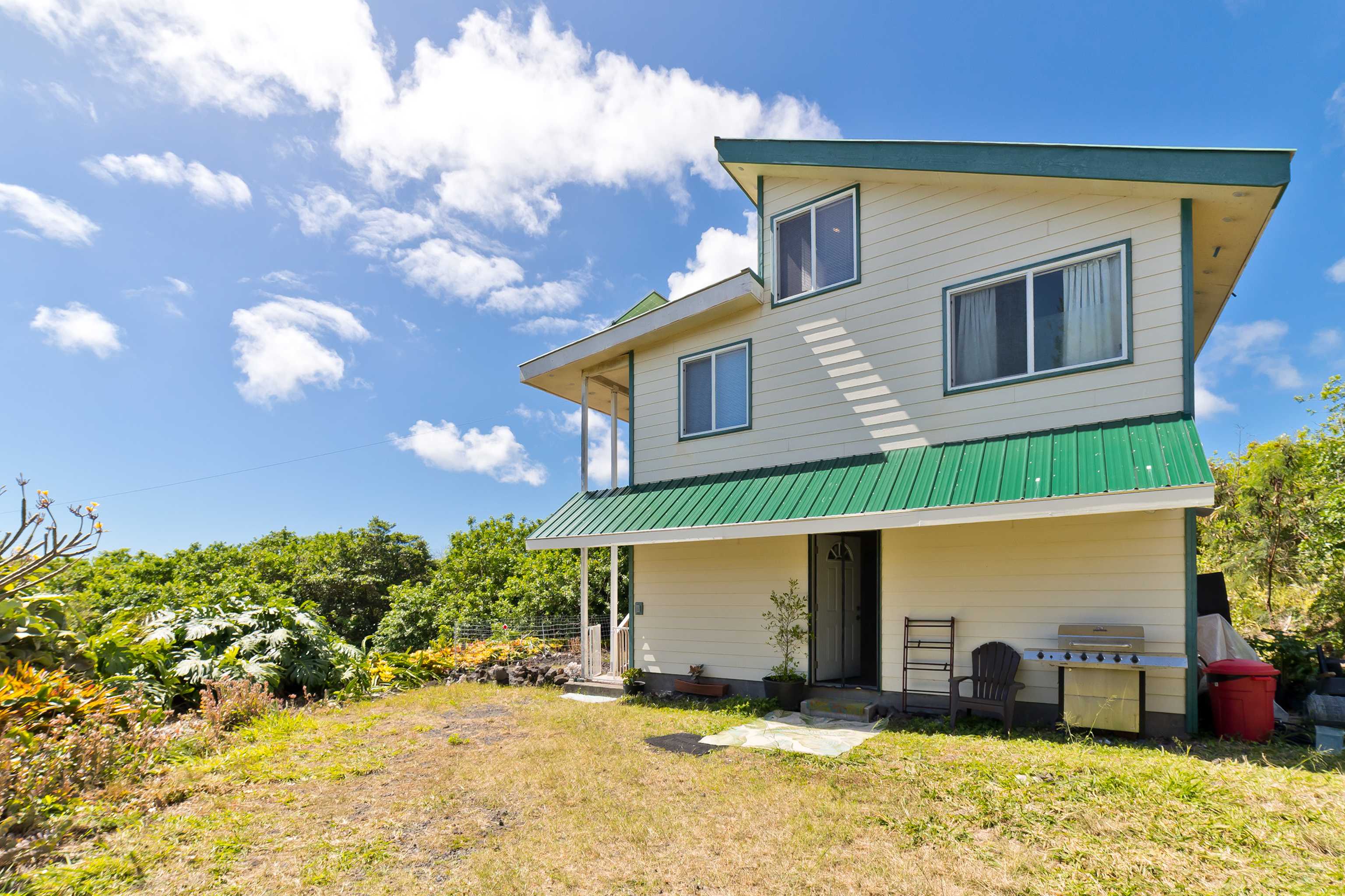 Naalehu, HI 96772,94-6406 MALULANI RD