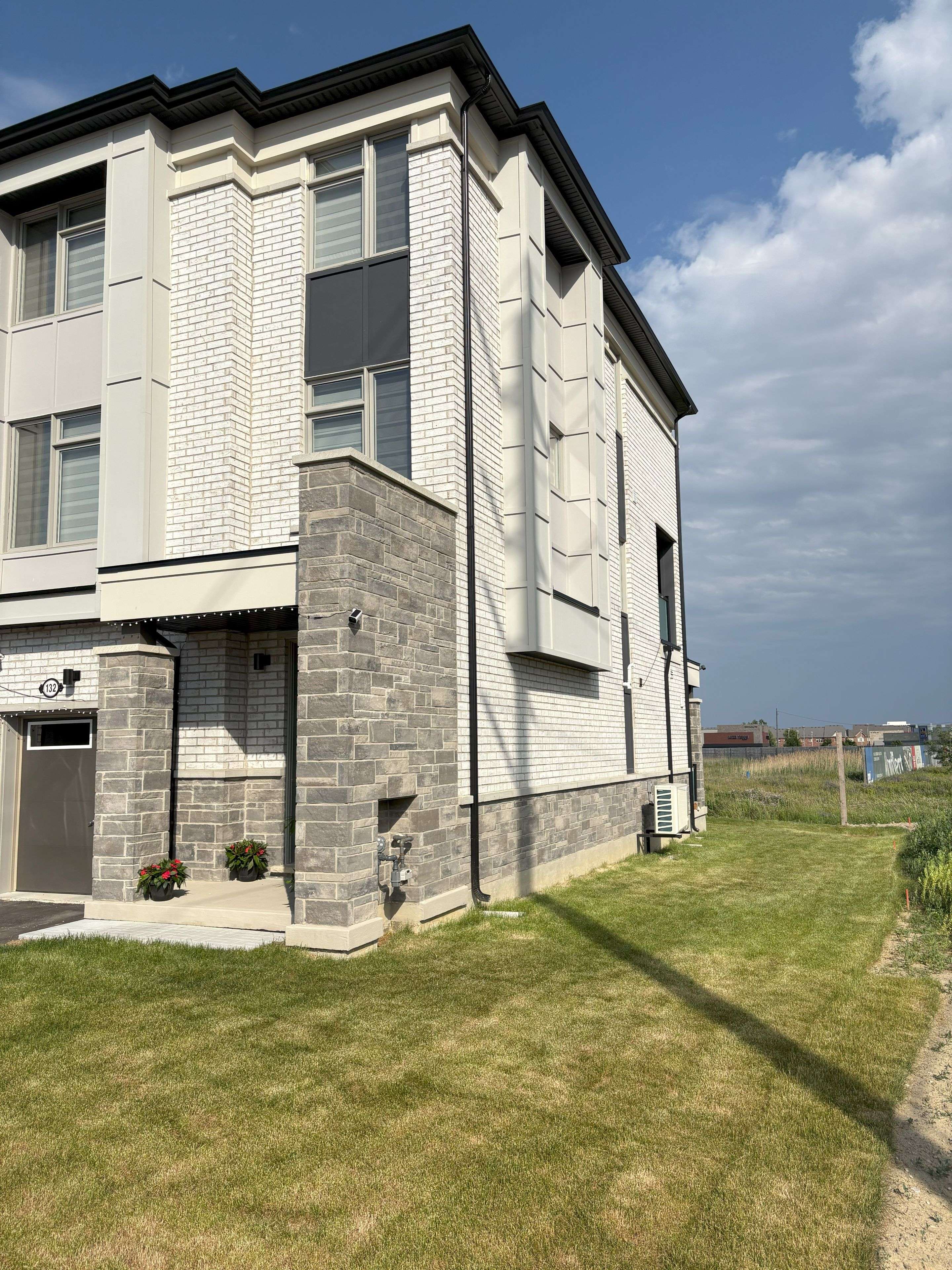 Brampton, ON L7A 5K7,132 Keppel CIR