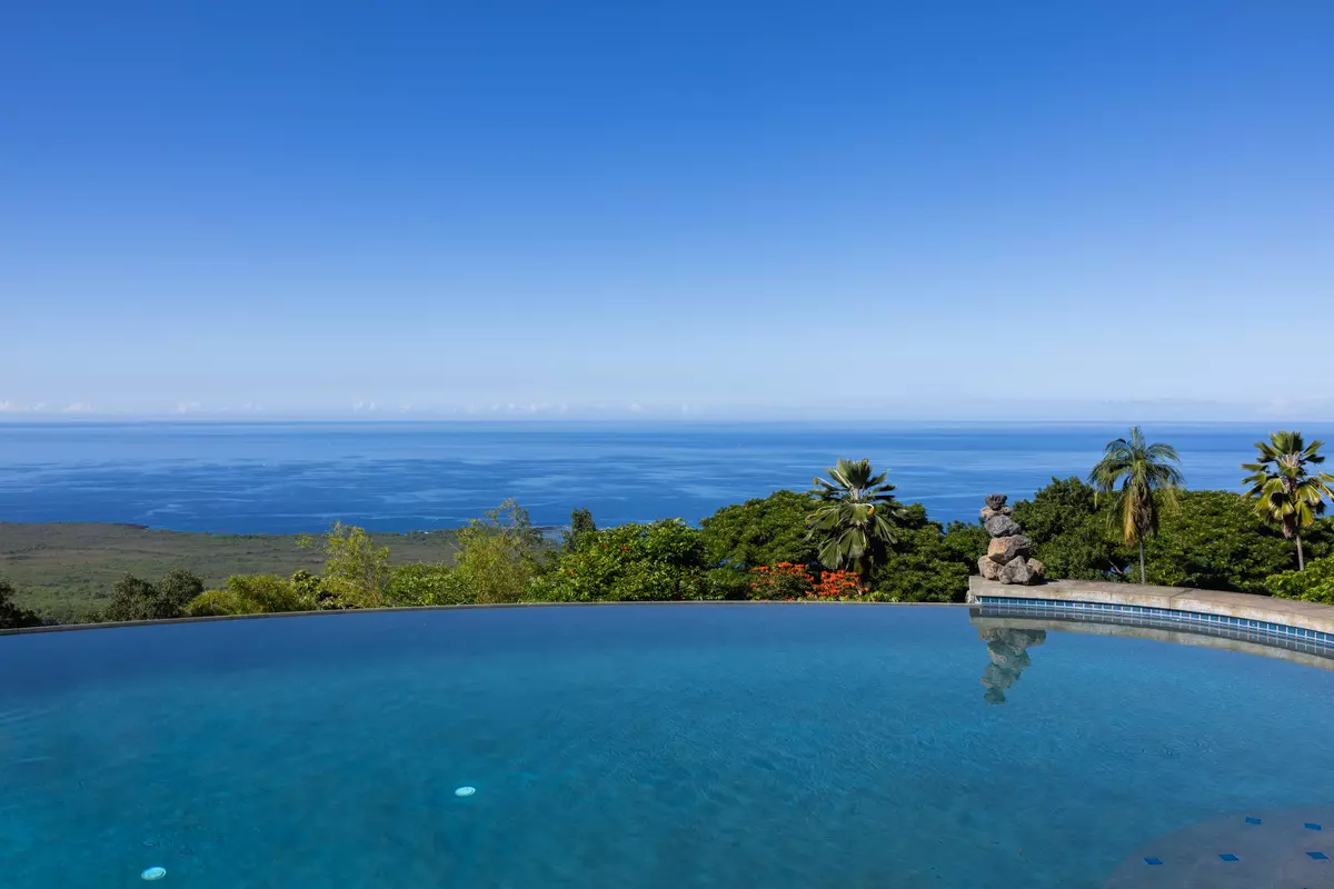 Captain Cook, HI 96704,82-5931 WAKIDA DR