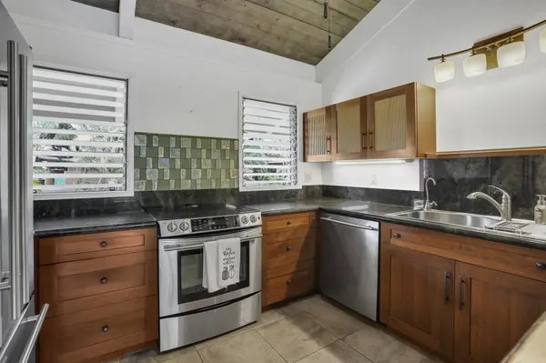 4701 KAWAIHAU RD #H202, Kapaa, HI 96746