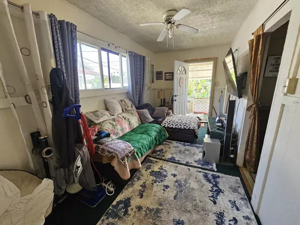 Hilo, HI 96720,53-A DERBY LN