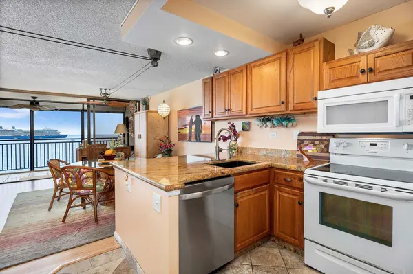 75-5782 KUAKINI HIGHWAY #601, Kailua-kona, HI 96740