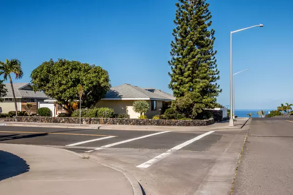 Waikoloa, HI 96738,68-1652 HOOHIKI CT