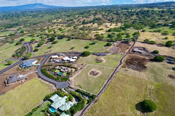 Kealakekua, HI 96750,81-476 PUE PUE WAY