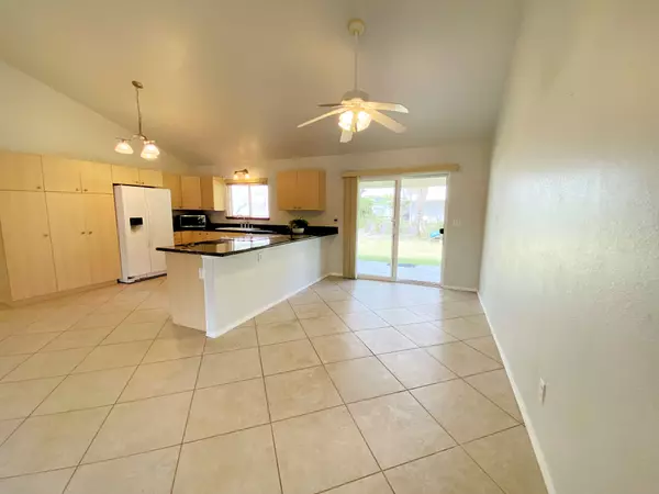 Keaau, HI 96749,15-1676 6TH AVE