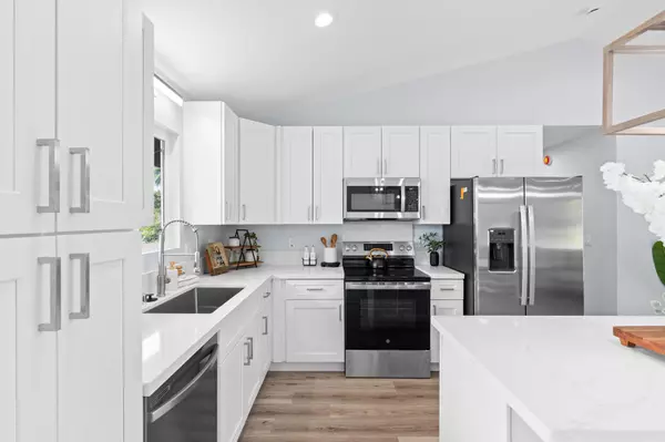 Keaau, HI 96749,15-1754 10TH AVE