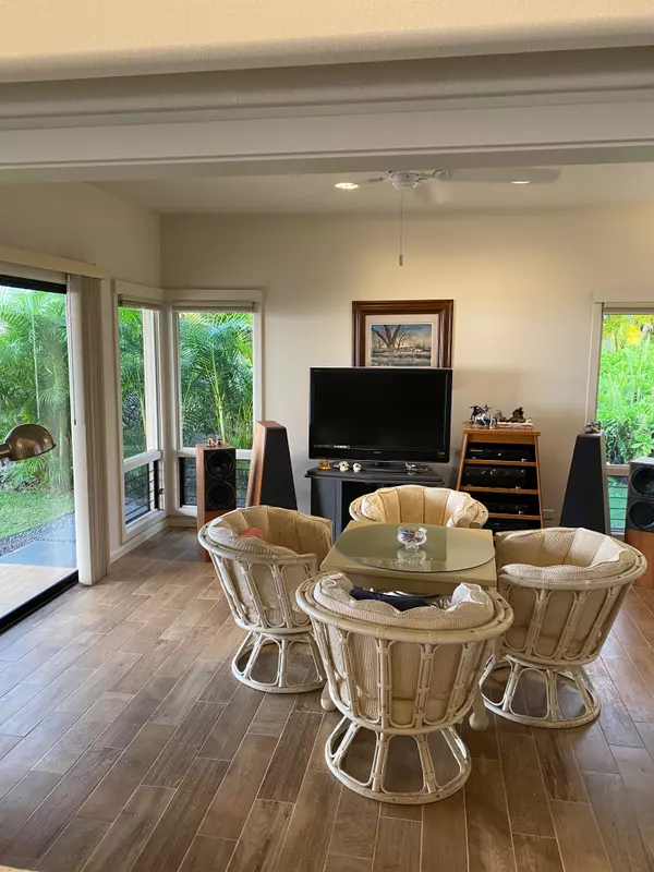 Kailua-kona, HI 96740,78-6980 KALUNA ST #155