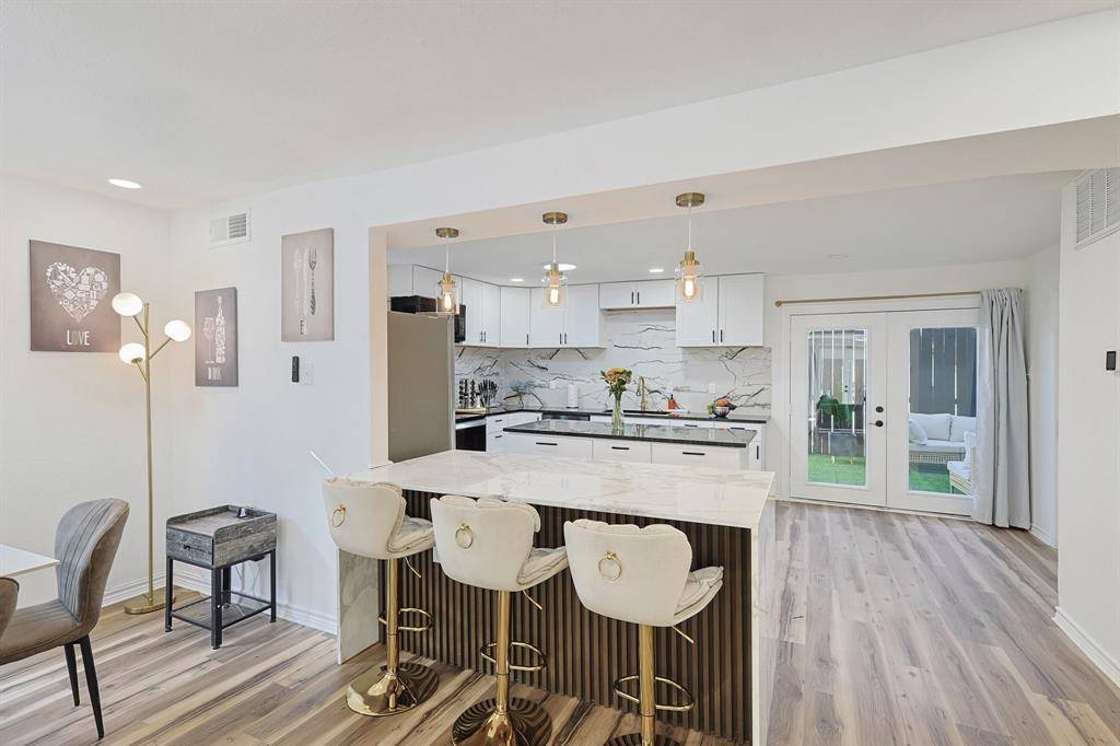 Dallas, TX 75244,4939 Thunder Road