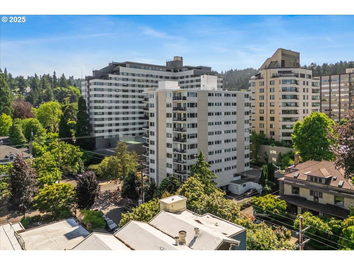 2211 SW PARK PL #202, Portland, OR 97205