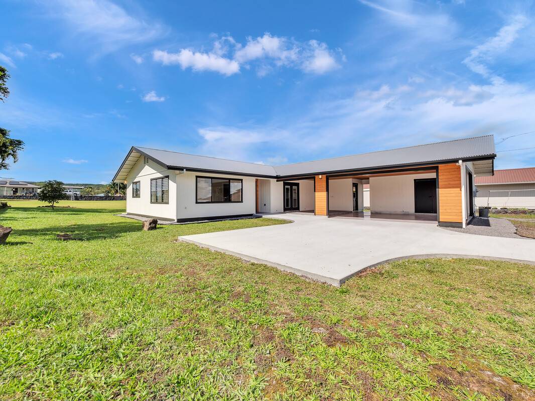 1261-B HAIHAI ST, Hilo, HI 96720