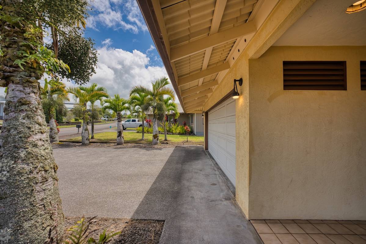 Hilo, HI 96720,708 KUKUAU ST