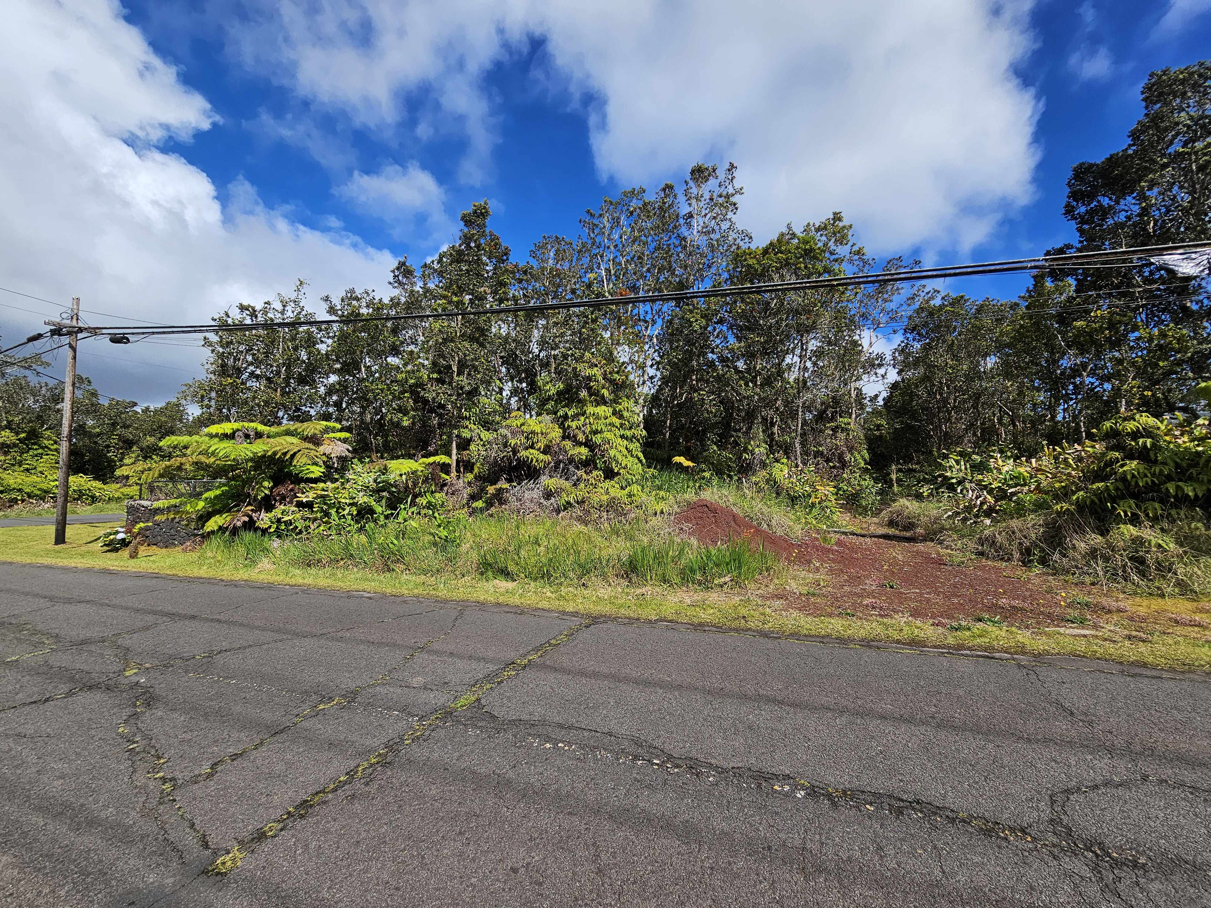 OLD VOLCANO RD, Volcano, HI 96785