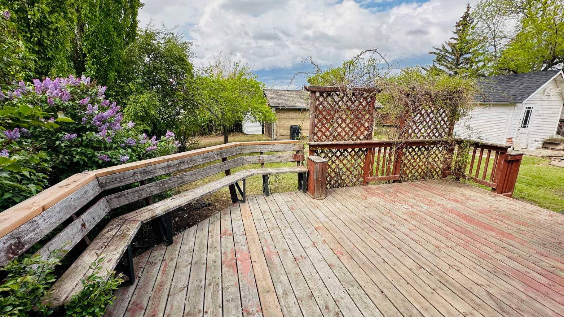 Drumheller, AB T0J 0Y2,1408 4 Avenue SW