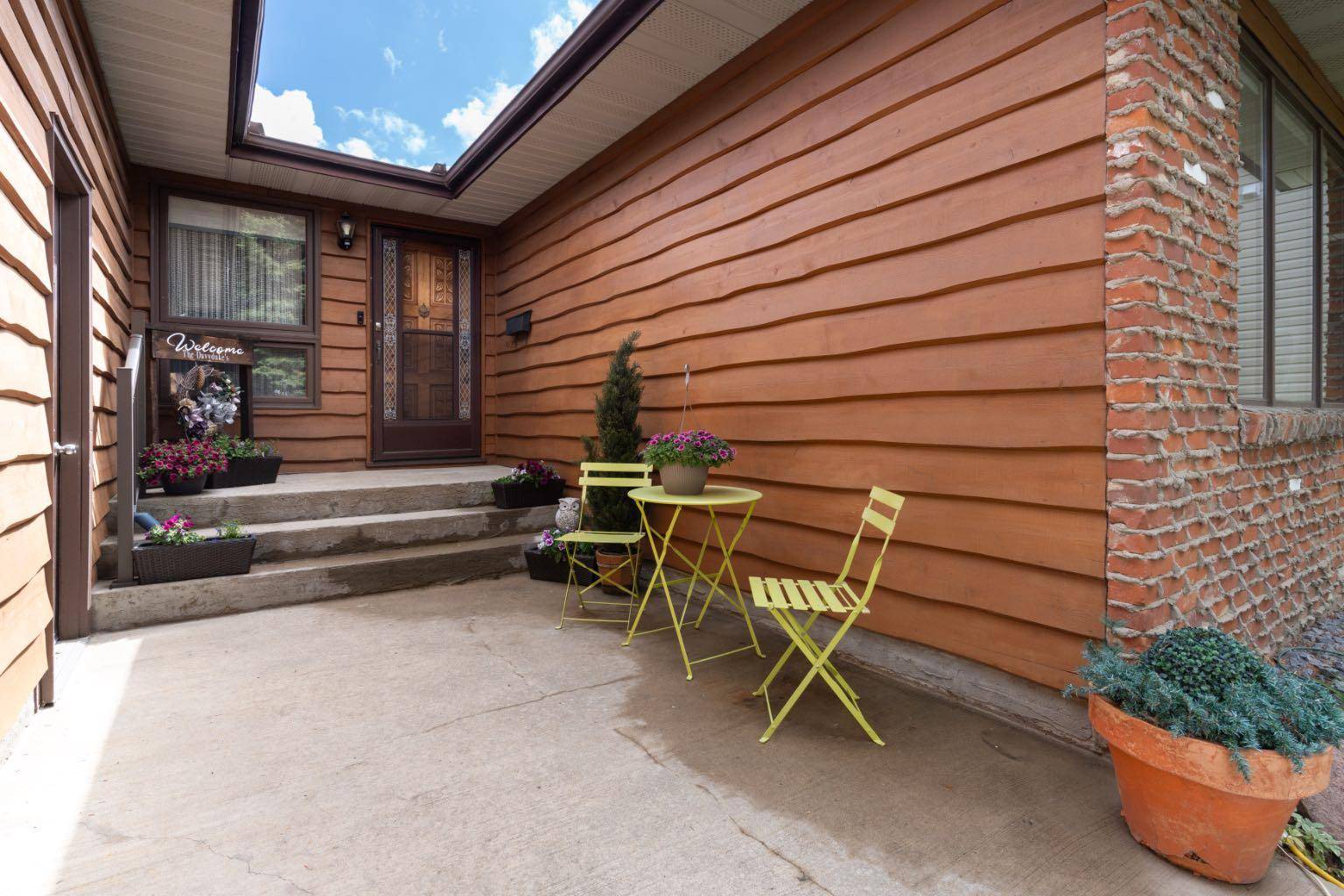 Camrose, AB T4V 3V3,4305 74 ST