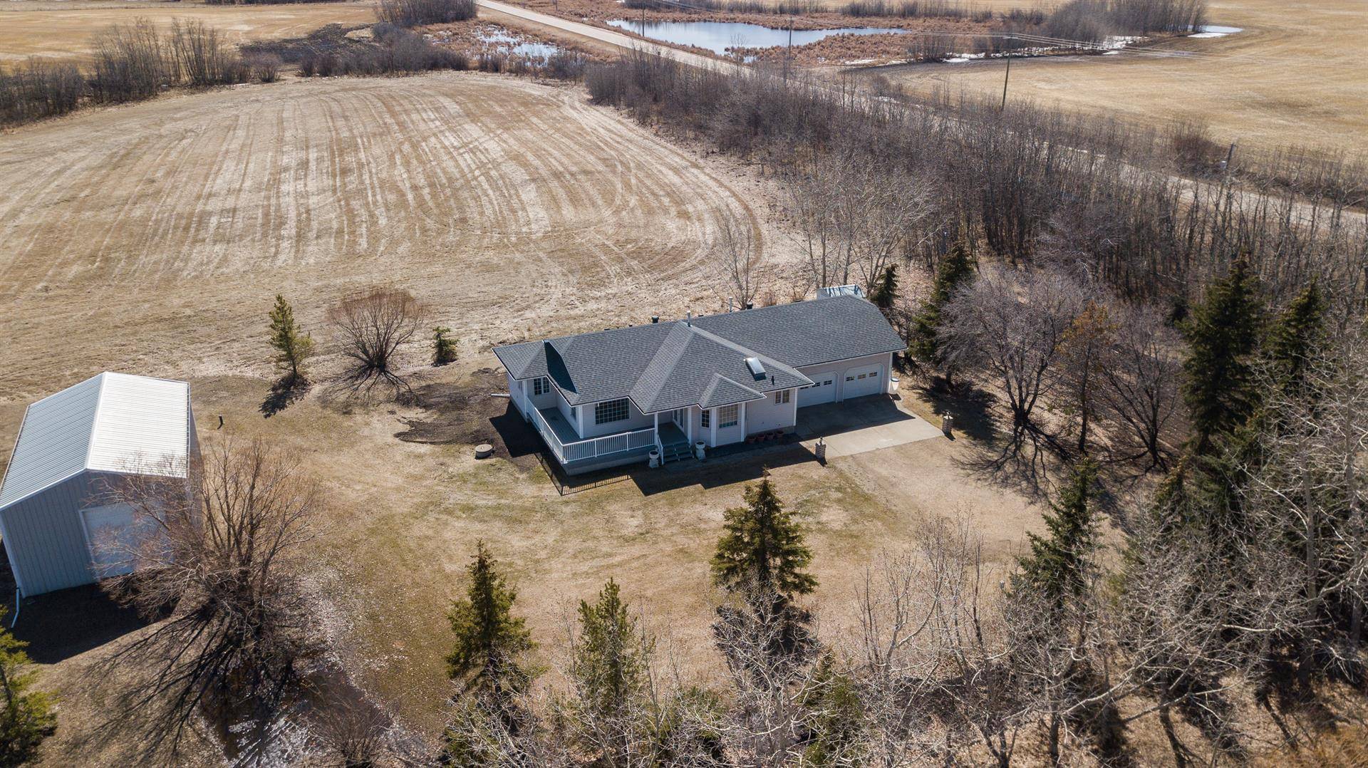 Rural Camrose County, AB T0B2M1,46445 Range Road 200