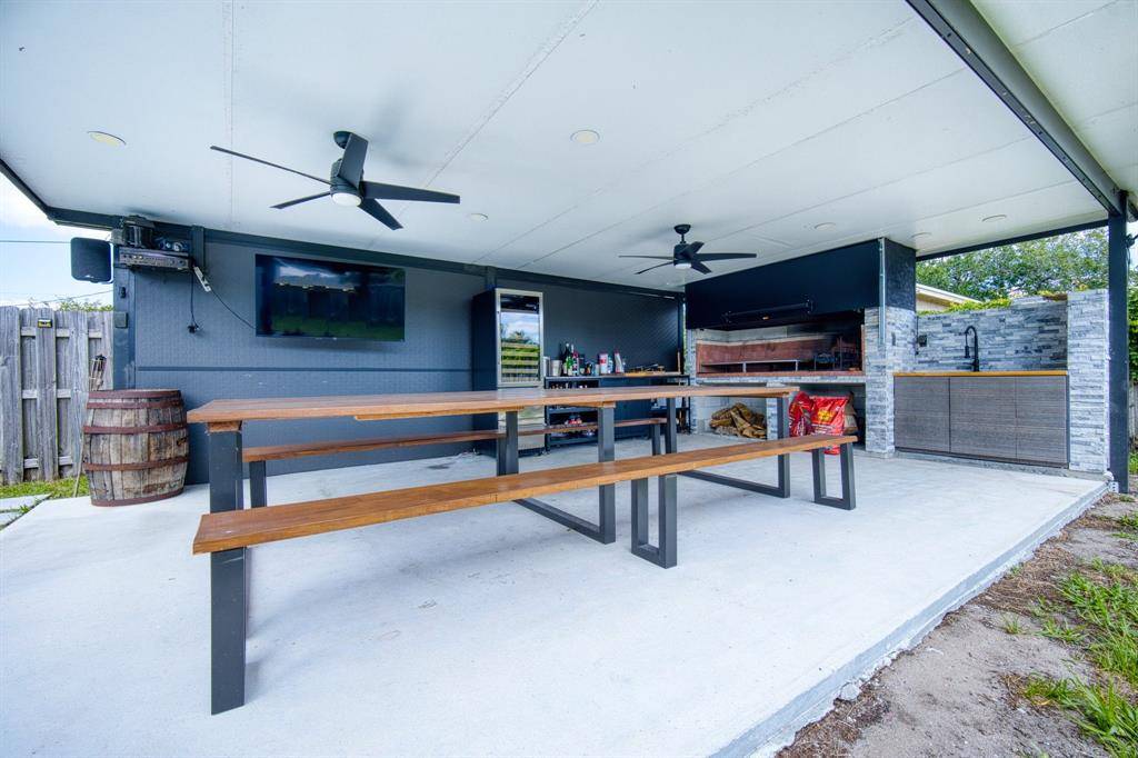 5251 SW 4th Street, Plantation, FL 33317