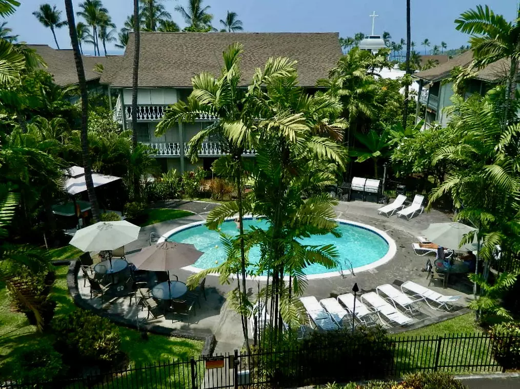 Kailua-kona, HI 96740,75-5776 KONA ISLANDER INN #306