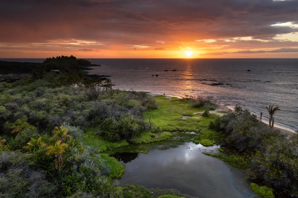QUEEN KAAHUMANU HWY, Kamuela, HI 96743
