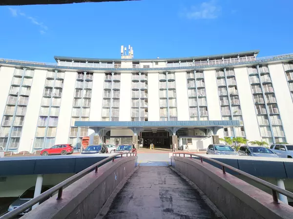 Hilo, HI 96720,101 AUPUNI ST #209-210