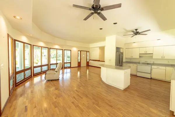 Keaau, HI 96749,15-1386 12TH AVE