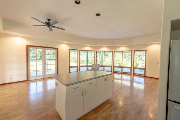 Keaau, HI 96749,15-1386 12TH AVE