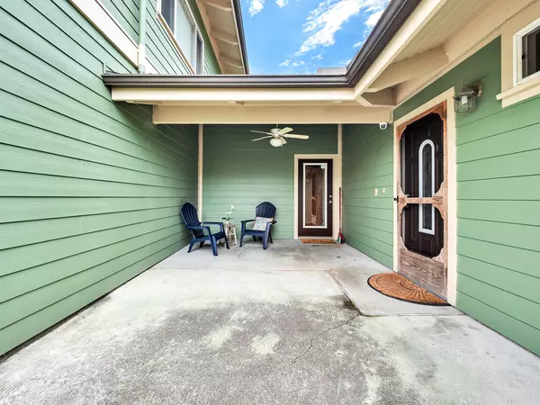 Keaau, HI 96749,15-1545 27TH AVE