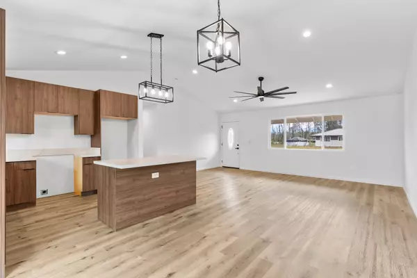 Pahoa, HI 96778,16-2071 KUHIO DR