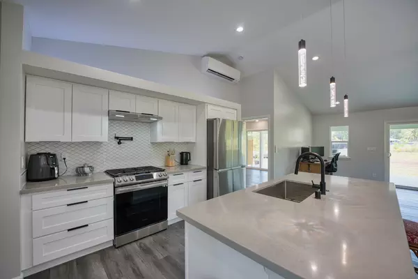 Keaau, HI 96749,15-1568 11TH AVE