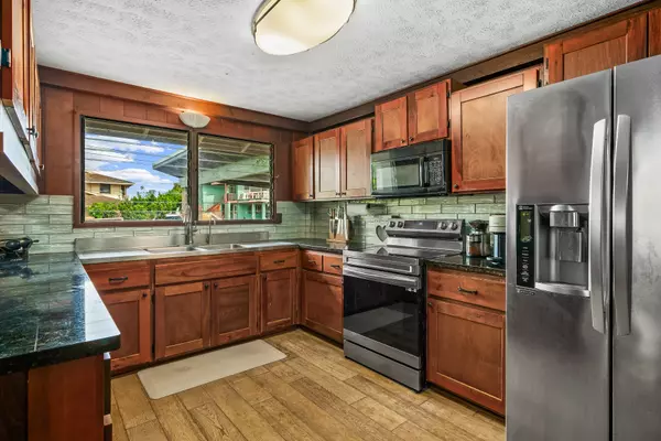 Kekaha, HI 96752,4595 NANA PALI PL