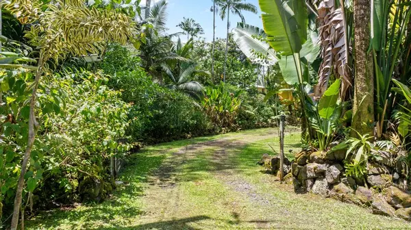 Keaau, HI 96749,15-2076 12TH AVE