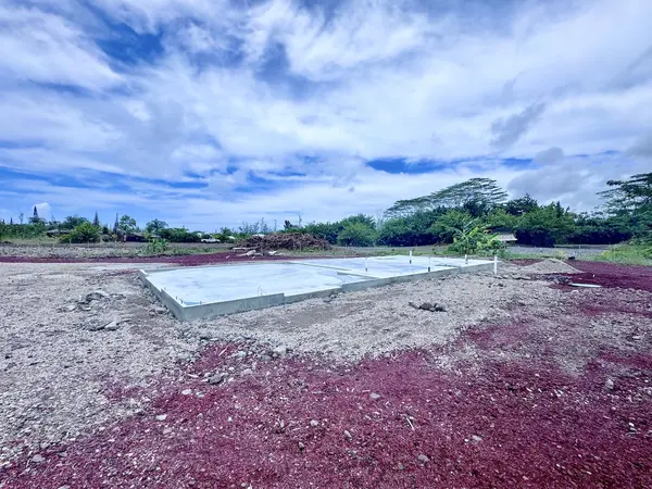 Keaau, HI 96749,15-1634 LOKE RD